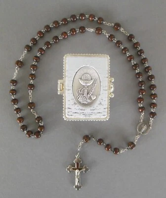 Rosenkranz braune Holzperlen + Schatulle Kelch Erstkommunion Junge Nr. 63 - Bild 1 von 4