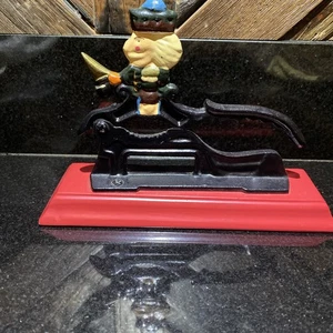 Vintage Nutcracker Solider Cast Iron Nut Cracker - Picture 1 of 3