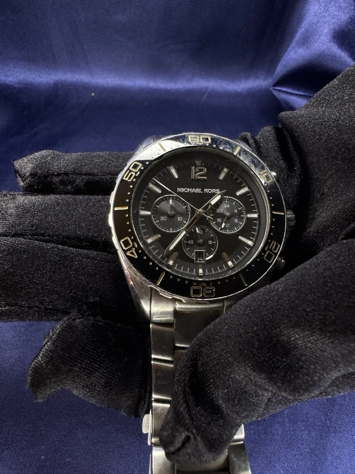 Michael Kors MK-8423 Men’s Chronograph Watch – Stainless Steel Black Dial — 第 1/4 张图片