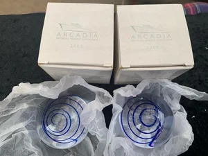 2 Arcadia Inscribed Pearl Of Arcadia 2005 Paperweight P&O Cruises Souvenir - Picture 1 of 4