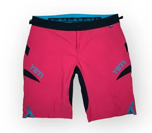 Yeti cycling Shorts belted red blue back zipper pocket XL - Picture 1 of 7
