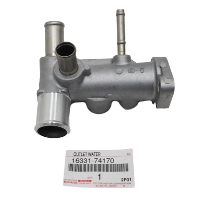 Tubo de salida de agua de radiador genuino OEM 16331-74170 Toyota RAV4 Camry Celica Foto 1 de 3