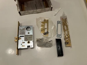 Baldwin Entrance Egress Mortise Lock Strike 2-1/2 Non-Lacquered LH - 6375.031.L - Picture 1 of 11