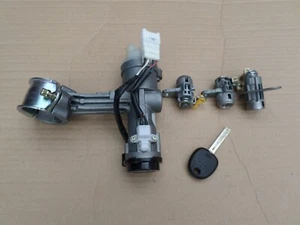 GENUINE KIA PICANTO 2009 IGNITION BARREL DOOR BARRELS AND KEYS - Picture 1 of 3