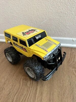 Nikko Hummer H2 Yellow RC Car Radio Controlled Truck 49 MHz - No Remote Untested - Image 1 of 3