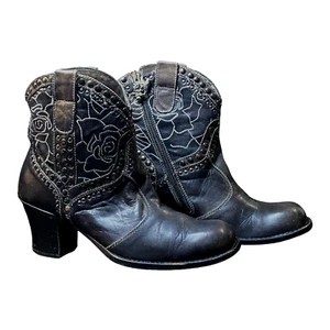 Stivaletti western Mark Nason Rock Lives con borchie ricamati 7,5 marrone scuro - Foto 1 di 9