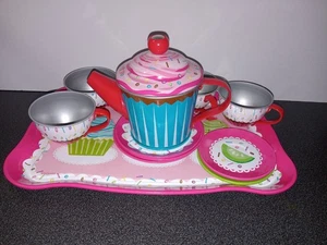 Schylling Cupcakes Dose Teeservice mehrfarbig, kleines Dessertmotiv 2012 Teller - Bild 1 von 13