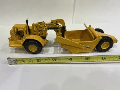 JOAL Diecast 1: 70 CAT 631D 小巧型车轮拖拉机刮刀 DC1702 — 第 1/2 张图片