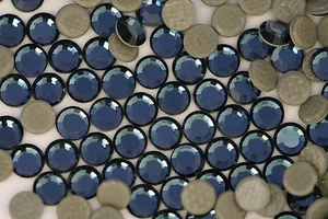 Swarovski 2012   Montana  Iron-on, Hot-fix  Rhinestones 1440 pieces  6ss - Picture 1 of 2