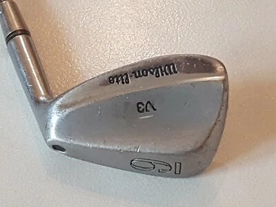 Wilson Lite V3 9 Iron Right Handed Golf Club Vintage - Image 1 of 4