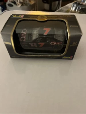 Ford Thunderbird NASCAR 1997 Revell 1/64 carrocería geográfica #7 QVC fundido a presión Foto 1 de 3