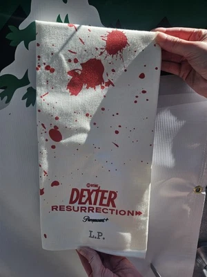 SDCC 2025 Dexter Bloody Resurrection Cloth Paramount The Lodge Comic Con  - Imagem 1 de 2
