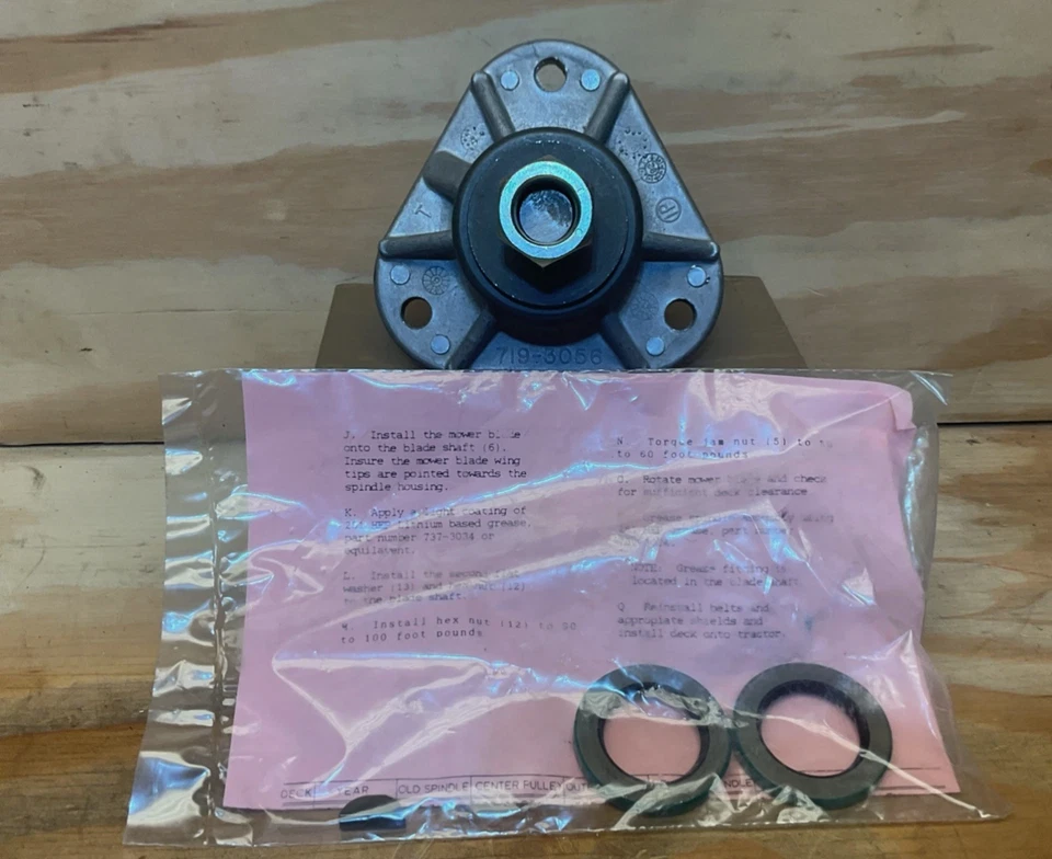 Cub Cadet New Old Stock 3000 Series Deck Spindle 719-3056 759-3484  No Bolts - Image 1 of 4
