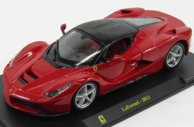 MODELLINO AUTO STATICO FERRARI LAFERRARI 2013 - CON VETRINA ROSSO SCALA 1/24 - Immagine 1 di 4