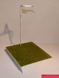 Vintage Action Man 40th Loose Grass Stand For Sportsman Footballer Olympic - Picture 1 of 1
