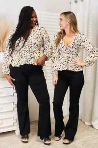 Top vibrante plunge peplum - detalle atado - Imagen 1 de 11