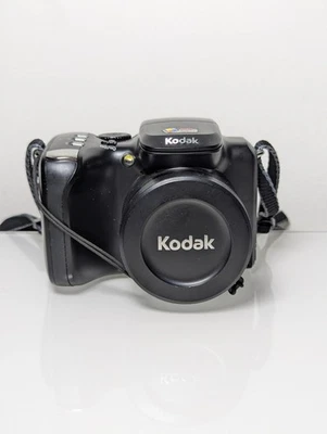Kodak  EasyShare Z712 IS 7.1MP Digital Camera (Tested Working)  - Image 1 of 4