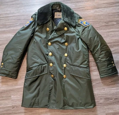 Vtg Blauer PA Fish Commission Jacket Mens 40 R Green Nylolite Deputy Water Waves - Image 1 of 4