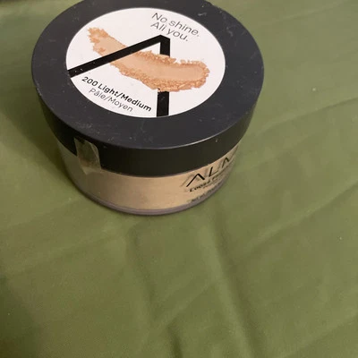 Almay~200 LIGHT/MEDIUM ~No Shine All You Loose Finishing Powder New - Image 1 of 4