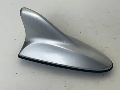 HYUNDAI GENESIS 2009 - 2014 SHARK FIN ANTENNA SILVER 96555-3M500NAU 2010 2011 - Image 1 of 4