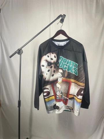 Vintage 1990s CCM Graphic Cartoon Mighty Ducks Hockey Jersey Size L/XL Cover