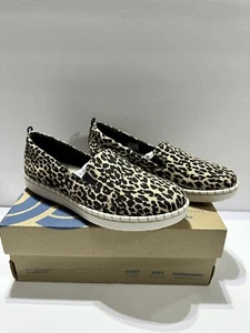 Clarks Cloudsteppers SZ 9 W Step Glow Jade Womens Loafers Leopard Espadrilles - Picture 1 of 13