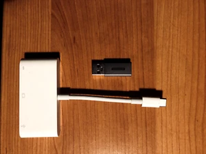 Apple MJ1L2ZM/A USB-C VGA MULTIPORT ADAPTER - Photo 1/2
