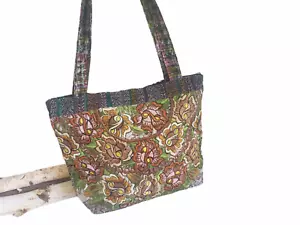 Bolso de hombro guatemalteco Huipil bordado flores amarillas y verdes - Imagen 1 de 4