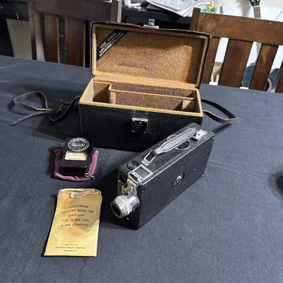 Cámara de cine vintage Cine-Kodak modelo K 8 mm con estuche y medidor de exposición Foto 1 de 4