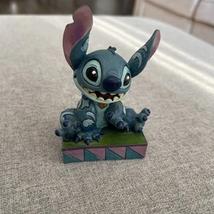 Figura Jim Shore Disney Traditions Ohana Means Family Stitch - Imagen 1 de 5