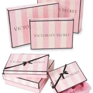 RARE Victoria's Secret Pink Stripe Floral Vintage Logo Shopping Gift Box - Picture 1 of 5