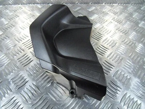 Cubierta de piñón delantera original del motor Yamaha FZ1 FZ8 2006 a 2015 - Imagen 1 de 11