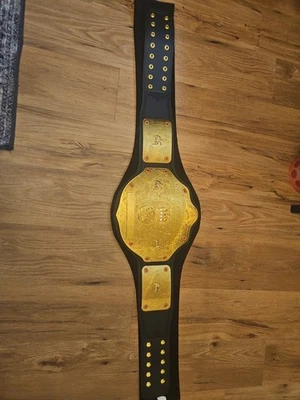 Памятная копия пояса чемпиона мира в супертяжелом весе WWE Shop Big Gold - Изображение 1 из 4