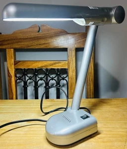 Deskpet Adjustable Desk Lamp Light, Endom GM. Folds Flat, Works Perfectly - Picture 1 of 14