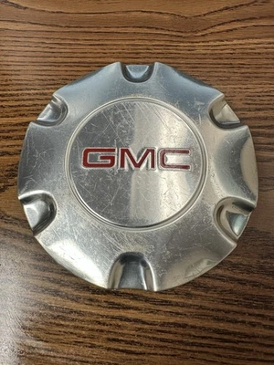 Tapacubos tapa central pulida GMC ENVIY 2005-2009 OEM P/N 9595881 Foto 1 de 4