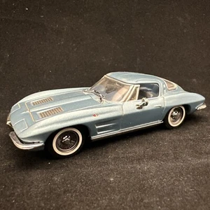 "MATCHBOX ULTRA 1:43" CCV05-M 1963 CORVETTE STINGRAY *METALLIC BLUE* MINT BOXED - Picture 1 of 7