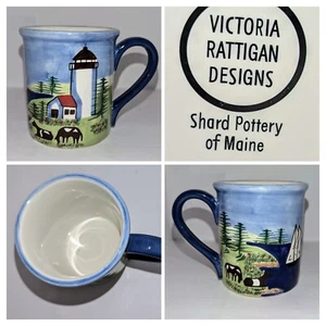 Vintage Scherbenkeramik Maine Becher Victoria Rattigan Küstendorf Leuchtturm Kühe A+ - Bild 1 von 13