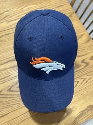 De colección Reebok Denver Broncos Gorra Sombrero Azul Ajustable Correa NFL Fútbol Foto 1 de 4