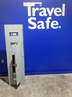 Cutler Hammer 250 Amp 208V MLO Panelboard 3P 4W HDA71087030 🟦 Foto 1 de 4