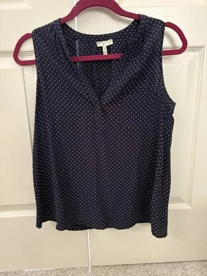 Blusa sin mangas Joie de seda a lunares cuello en V en azul marino con lunares blancos talla XS Foto 1 de 4