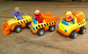 Camiones diecast Telly Bulldozer 2001 Sesame Street Workshop, Ernie Cement, Elmo - Imagen 1 de 11