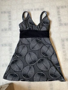 Patagonia Faux Wrap Dress Black Leaf Print Sundress Organic Cotton Sz XL V neck - Picture 1 of 4