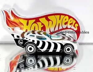 2021 Hot Wheels SPEED BLUR Design Maximum Leeway White Loose - Picture 1 of 5