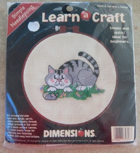 VTG (1996) New Dimensions Needlepoint Kit "A CAT AND A MOUSE" #72318 Animals - Picture 1 of 3