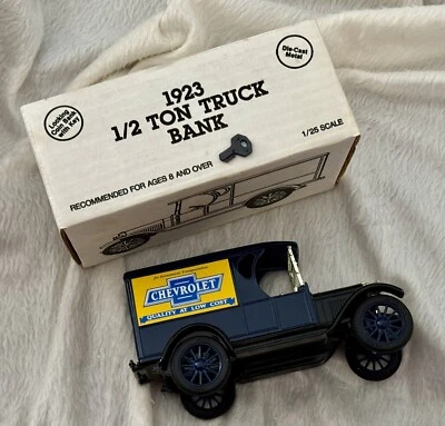 Винтажный 1991 ERTL литой замок грузовик банка Chevrolet 1923 1/2 тонны новый W ключ - Изображение 1 из 4