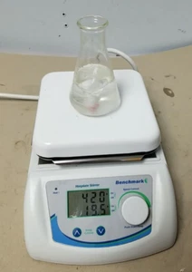 Benchmark Scientific H3760-HS 115V Digital Hotplate and Stirrer, 6.5" x 6.5" - Picture 1 of 6