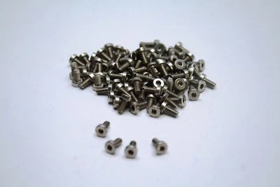 100 Stück Edelstahlschrauben M3x6 für Schienenverbinder Spur G Gartenbahn NEU - Bild 1 von 4