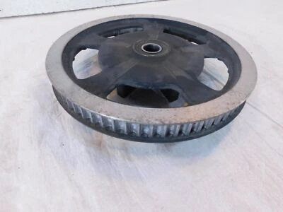 Piñón de polea de rueda trasera Harley Davidson Street & Electra Glide & Road King Foto 1 de 4