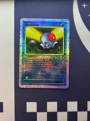 Tentacool 096/110 Legendary Collection Reverse Holo Common LP - Image 1 of 2