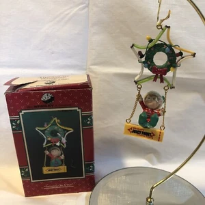 Vintage 1996 Enesco Wrigley’s Gum Swinging on a Star Weihnachtsbaum Sammler - Bild 1 von 5